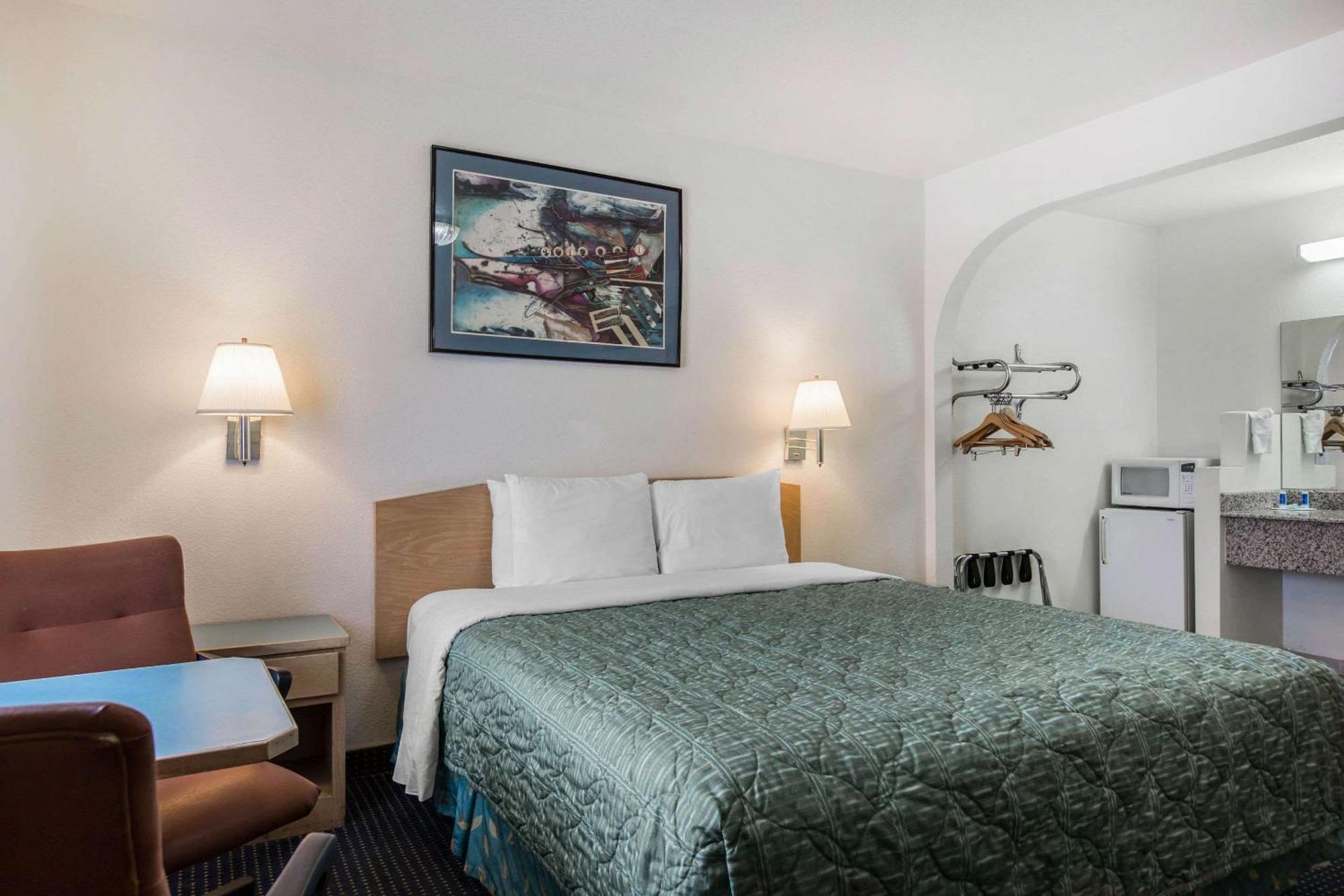 Rodeway Inn Beaumont Dış mekan fotoğraf